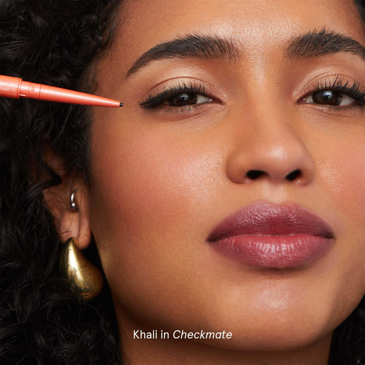 SOSHE Checkmate True Black cruelty-free logo confirms ethical sourcing