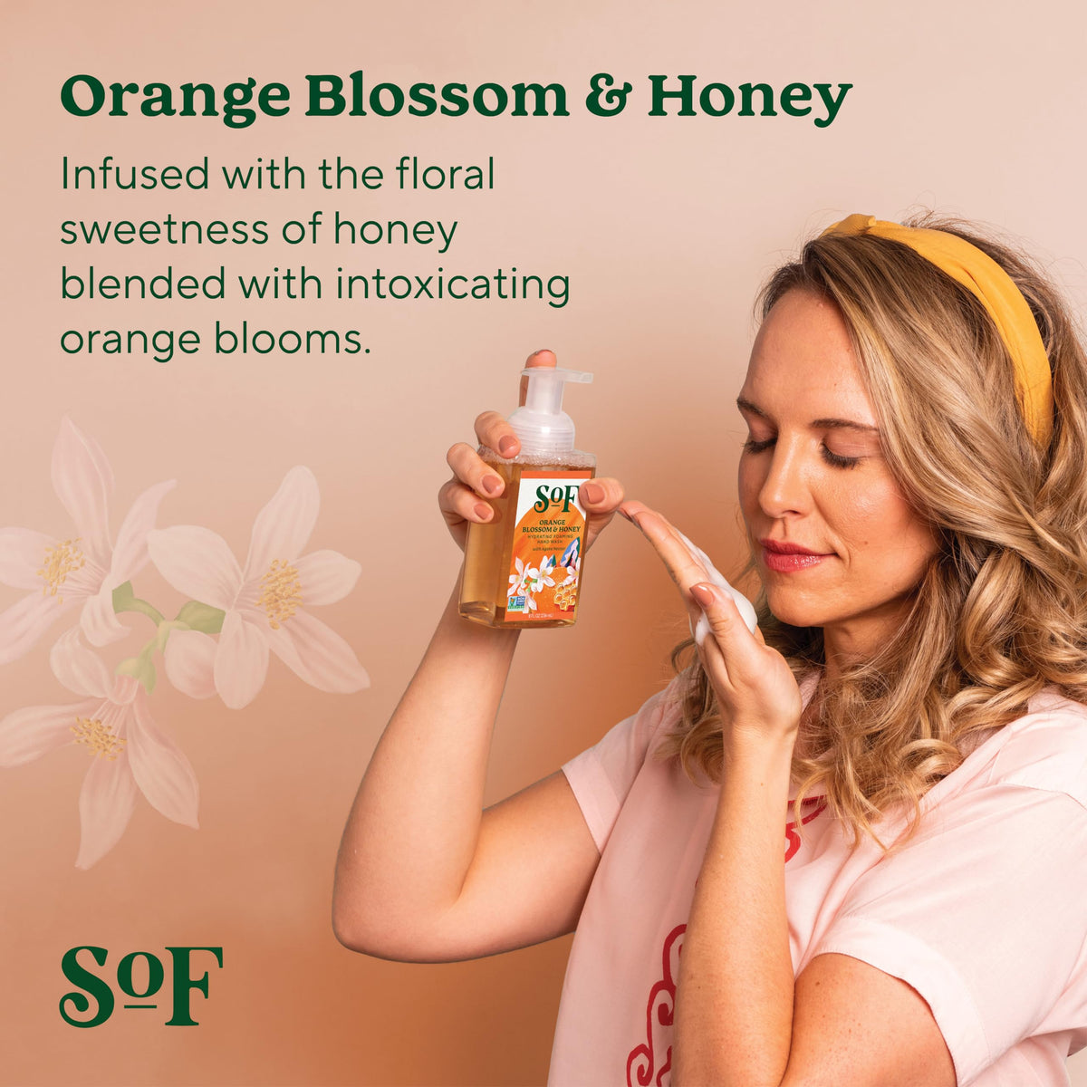 Foaming lather close-up of South Of France SoF hand wash enriched with plant-based moisture.