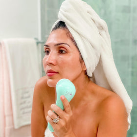 Spa Sciences Nova battery indicator highlights ready-to-use cordless performance.