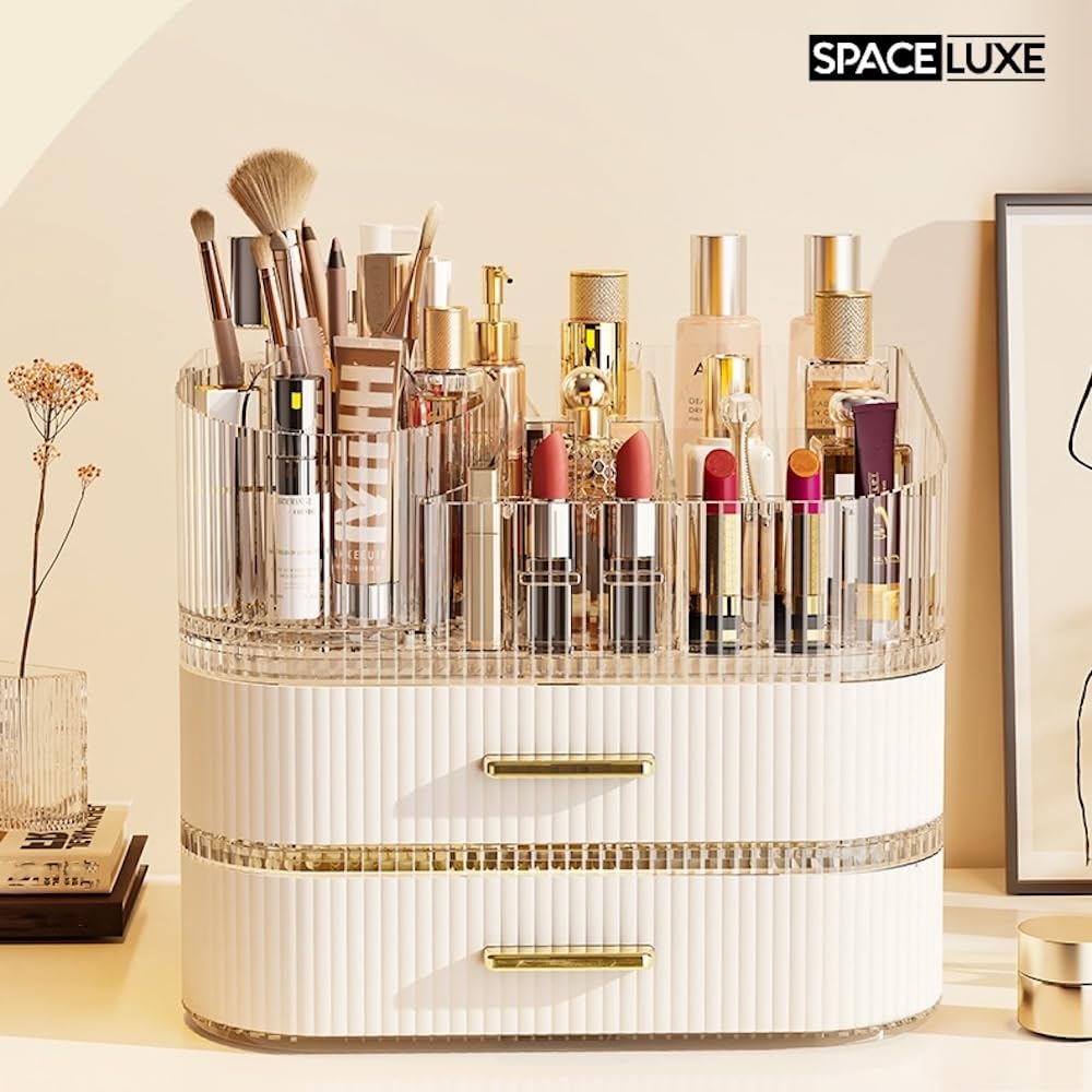 SpaceLuxe upper compartment with slots and grids for quick access to tools.
