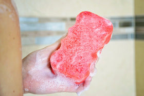 Spongeables Pomegranate Punch formula with olive oil and vitamin E for hydration