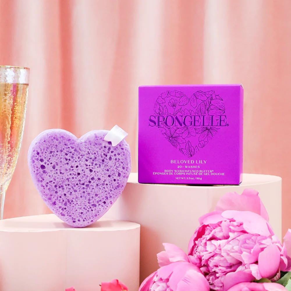 SPONGELLÉ Lily Heart Buffer exfoliating surface for smoother skin and cleansing.