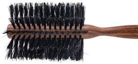 SPORNETTE Italian Rounder close-up of boar bristles for smoother control