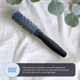 SPORNETTE Prego 1.5-inch round brush in use during drying demonstrates even heat