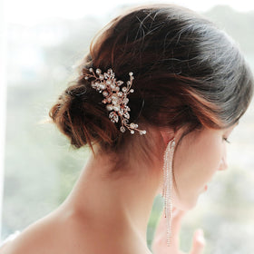 Lightweight Sppry hair accessory, about 0.7 oz, comfortable for long wear.