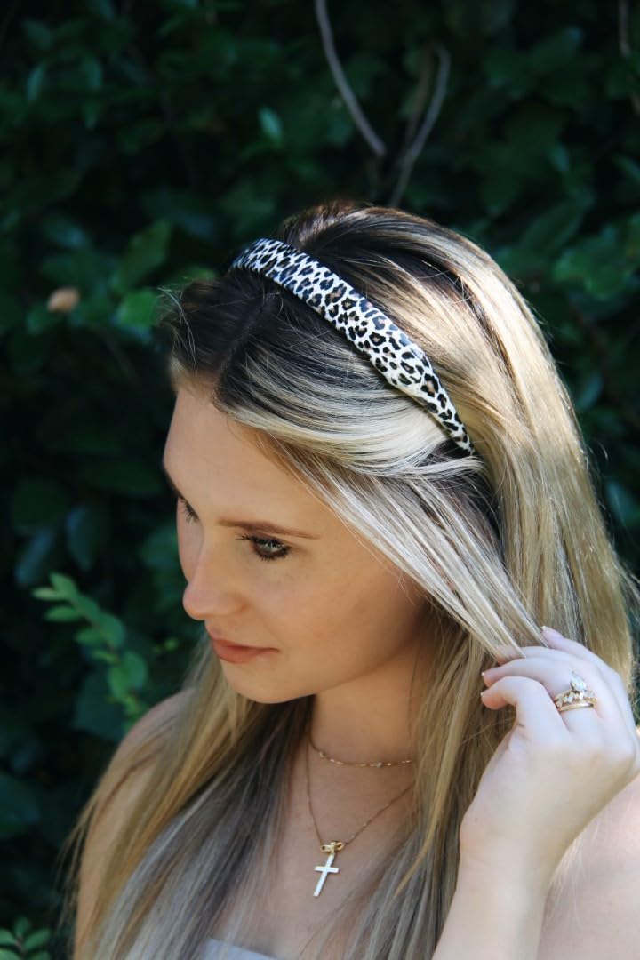 SqHair top-edge rounded design sits softly on the head.