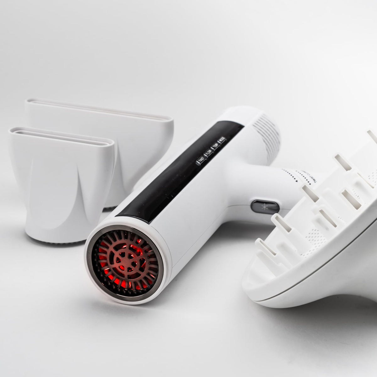 SRILabs DryQ white compact design fits small spaces for quick daily drying.