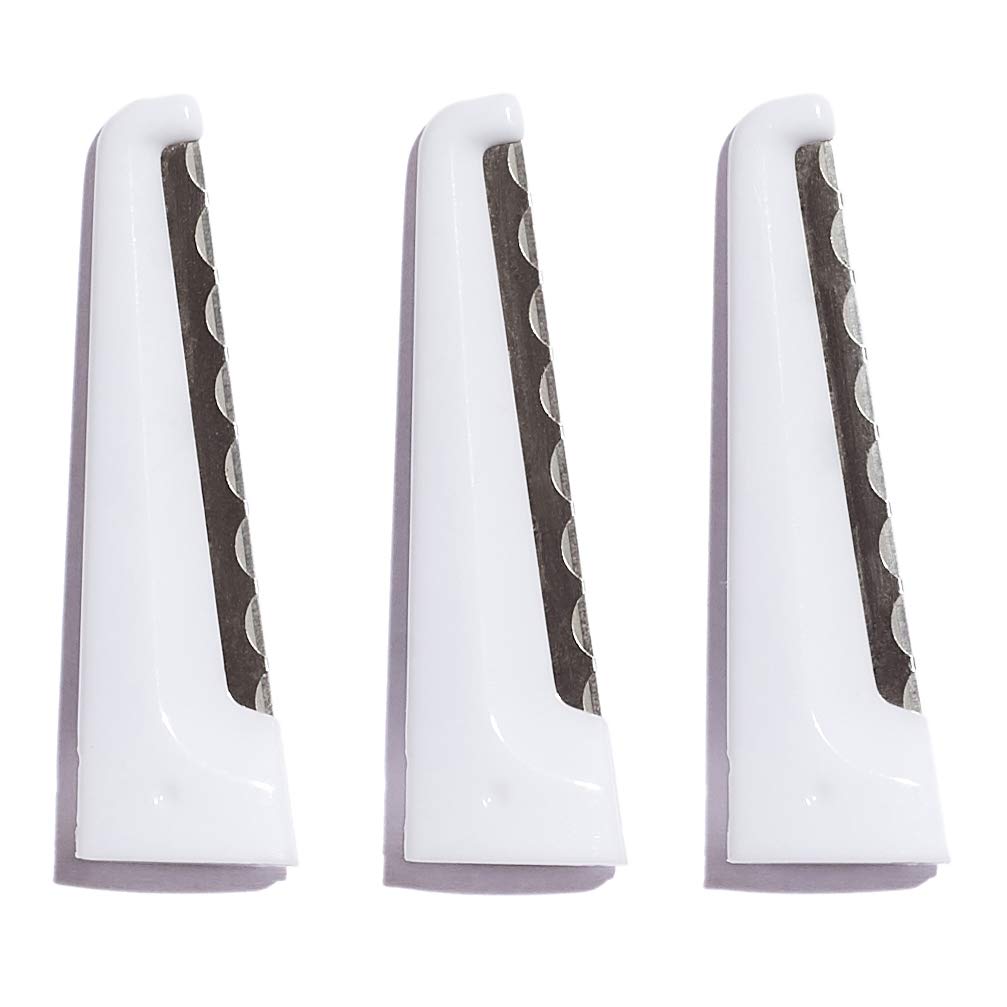 StackedSkincare dermaplaning blades 3-pack with protective caps for safe storage between uses.