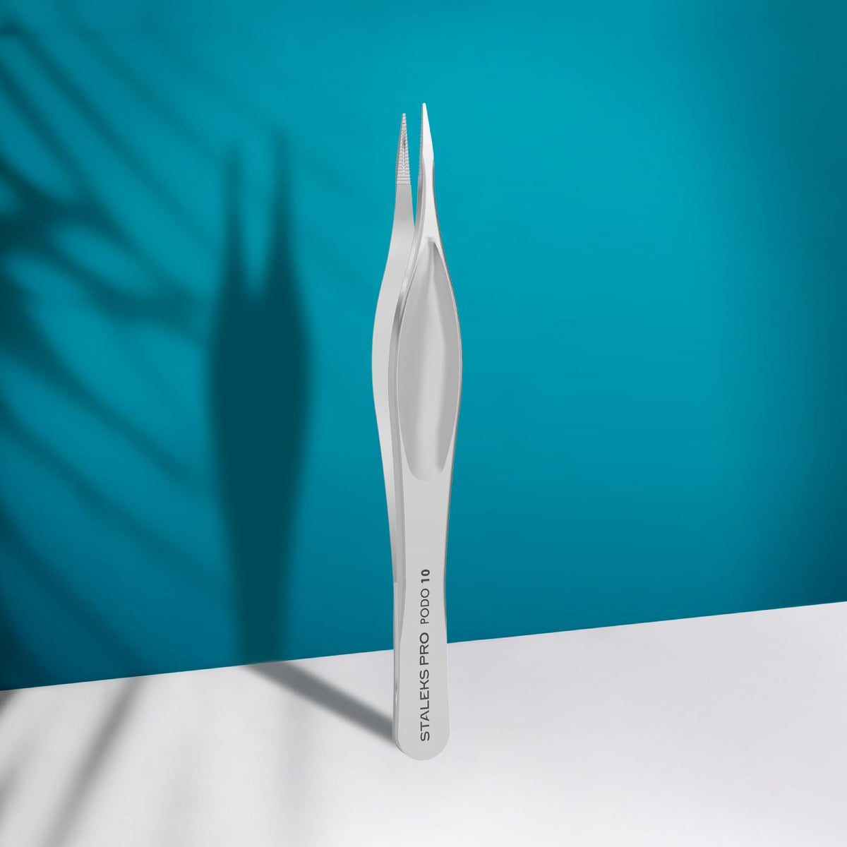 Staleks PODO 10 ergonomic handle design for comfortable procedures