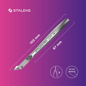 STALEKS PRO cuticle nippers SMART 10 in-use during manicure for precise results
