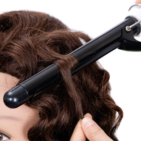 Stancia head offers full scalp coverage for 360-degree braiding and styling practice.