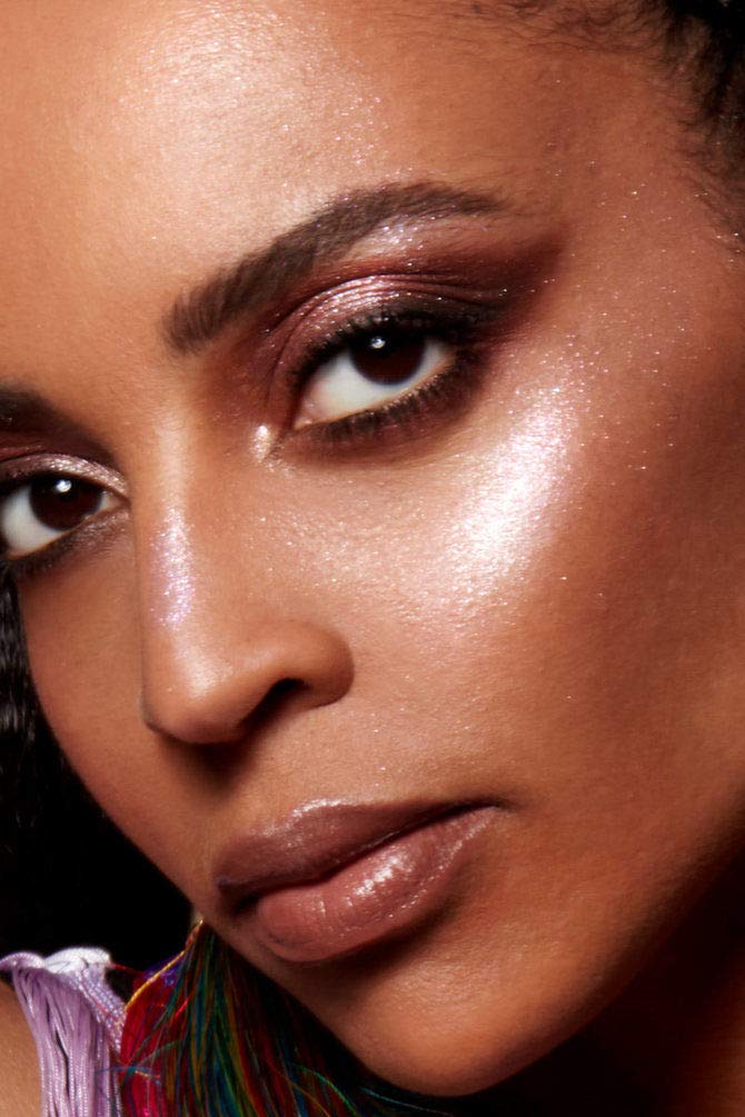 Stila Heaven's Dew All Over Glimmer Silverlake pearlescent dust adds subtle glow.