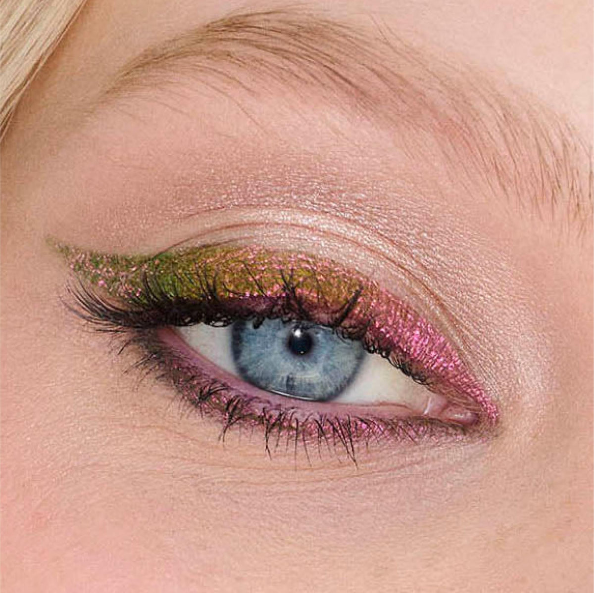 Metallic chrome finish catches light on stila Chroma-Flash liner.