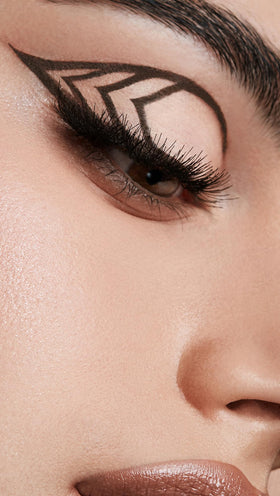 Stila Stay All Day Dual-Ended Waterproof formula emphasizes smooth glide and fast-dry finish.