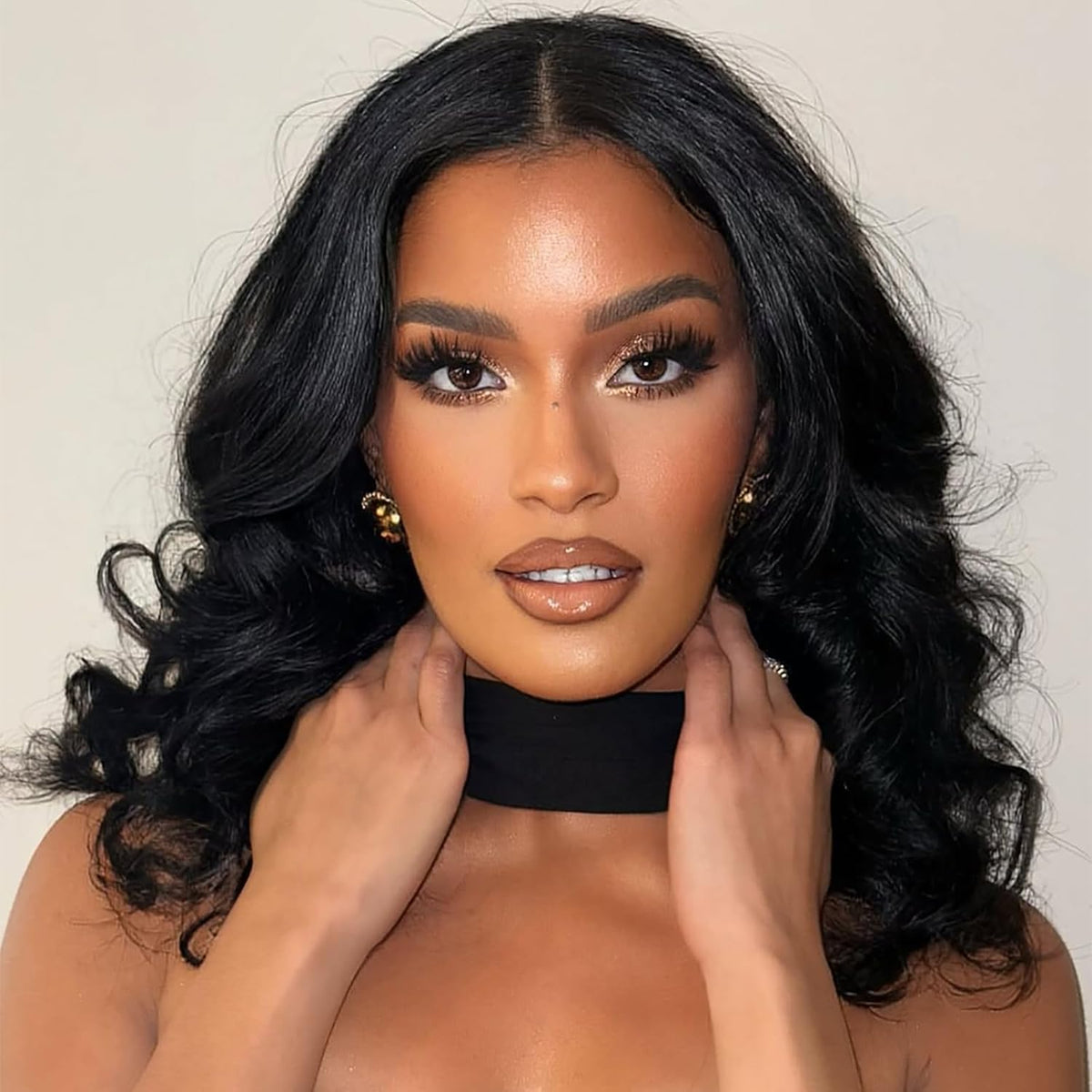 STOGEDEST natural-looking hairline blends seamlessly with scalp.