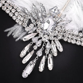 STONEFANS dance-friendly headpiece stays in place during celebrations and performances.