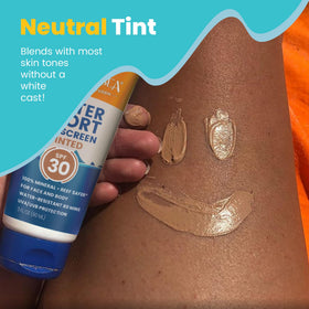 STREAM 2 SEA biodegradable packaging beside the bottle emphasizes reef-safe skincare.