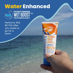 STREAM 2 SEA warm shimmer being blended on skin for glow