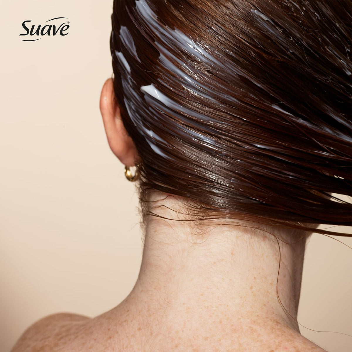 Hair after application appears smooth and shiny with reduced frizz.