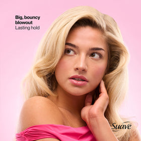 Pack-shot of the three-piece Suave hairspray set