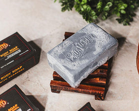 Original Suavecito scent emphasized with a fresh masculine fragrance close-up.