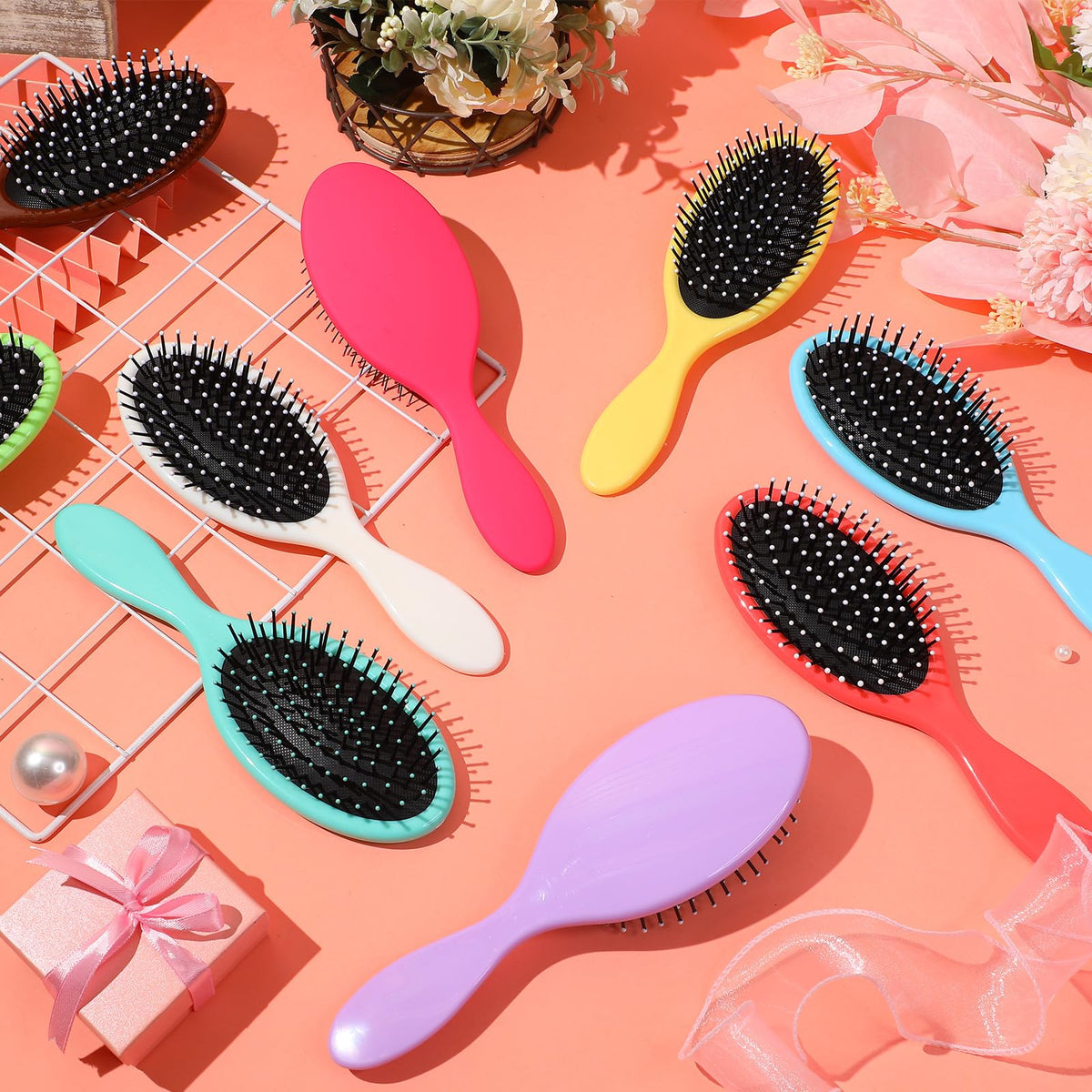 Compact, portable design makes Suclain brushes easy to carry on trips