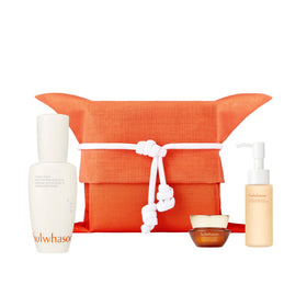 Sulwhasoo Best Icons Set: First Care Activating Serum full-size priming the skin.