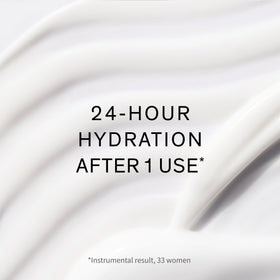 Close-up of creamy texture from Sulwhasoo Emulsion EX for silky absorption