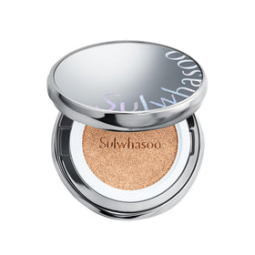 Sulwhasoo Perfecting Cushion SPF 46 packaging close-up for on-the-go touch-ups.