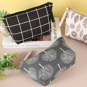 SUMAJU canvas cosmetic bag pattern B compact storage for cosmetics and small accessories