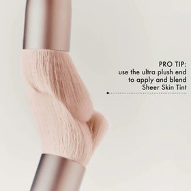 Summer Fridays The Blush Brush ultra plush bristles feel gentle on skin during use