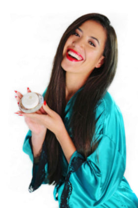 Ingredients list focusing on rosehip, evening primrose, annatto and ceramides