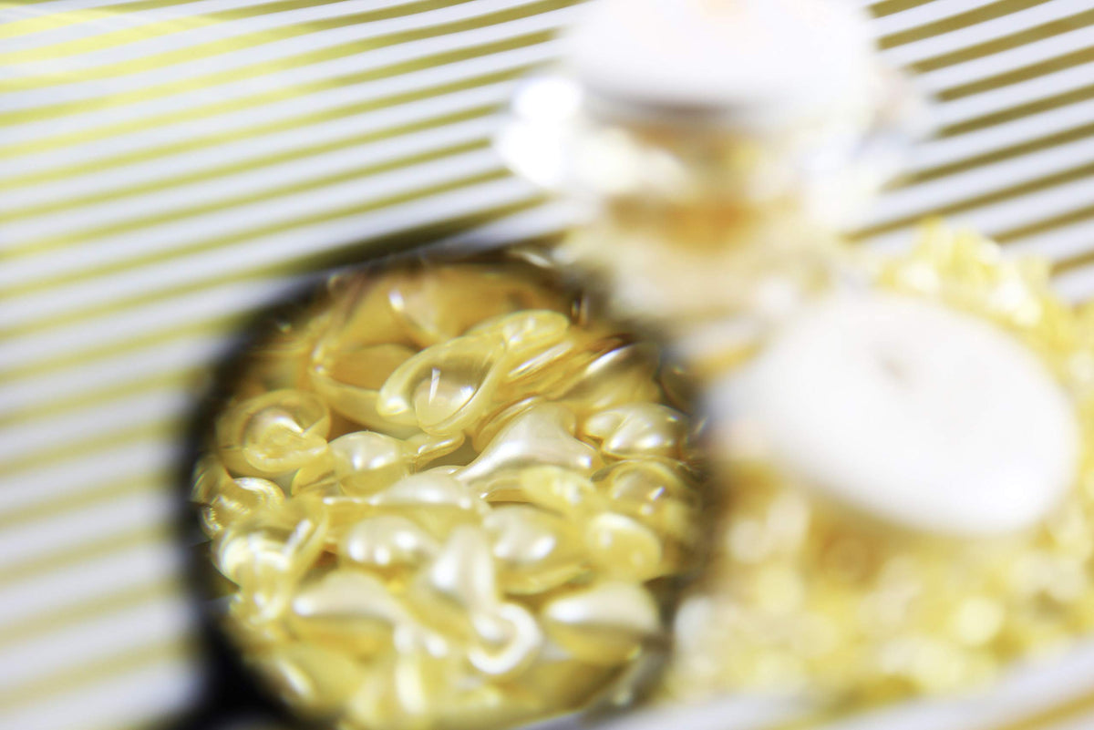 SUN Ceramide C Capsules packaging highlighting natural botanicals and antioxidants