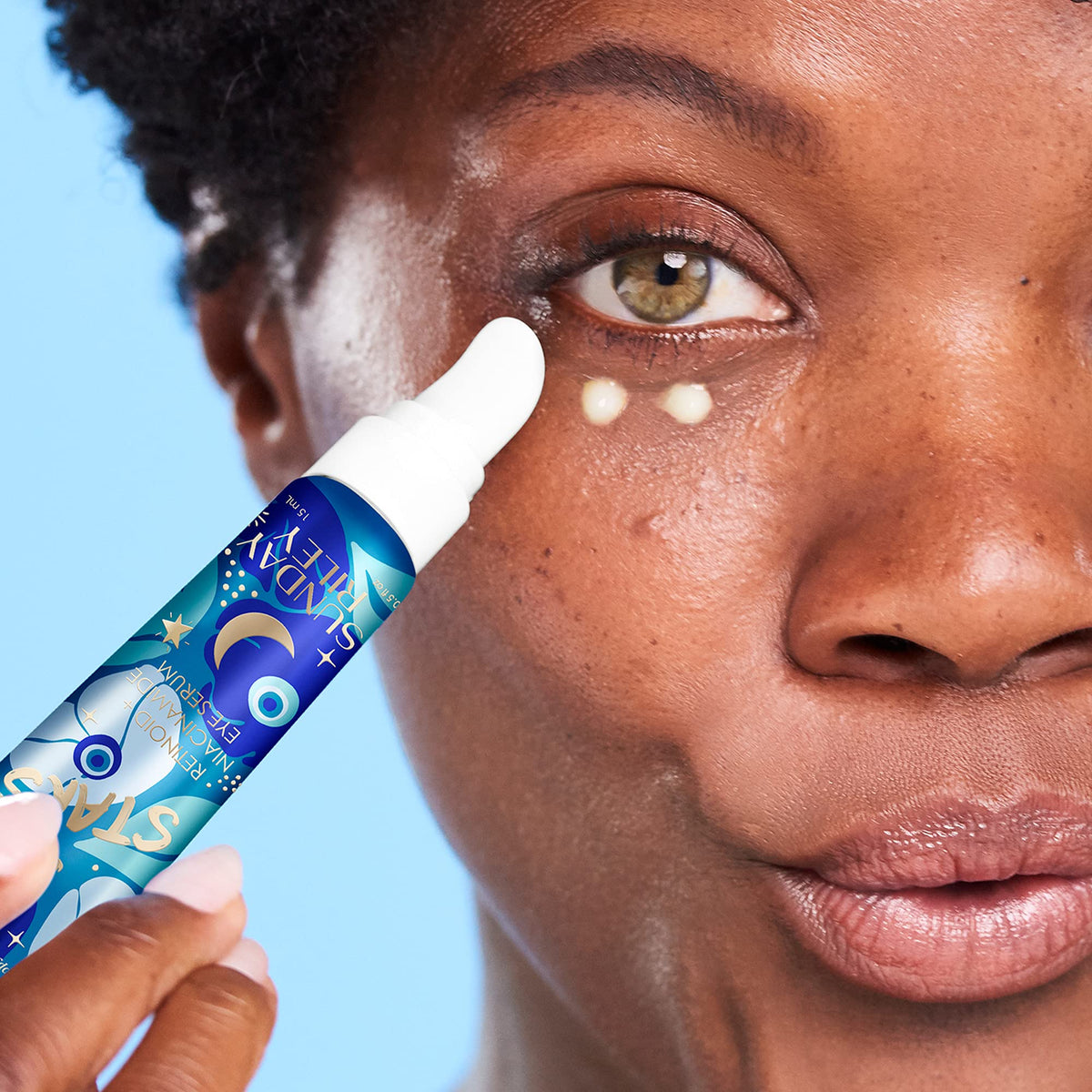 Texture swirl of Sunday Riley 5 Stars Eye Serum shows lightweight nourishment.