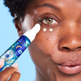 Texture swirl of Sunday Riley 5 Stars Eye Serum shows lightweight nourishment.