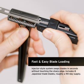 Supply matte finish SE razor image highlighting durable metal construction.