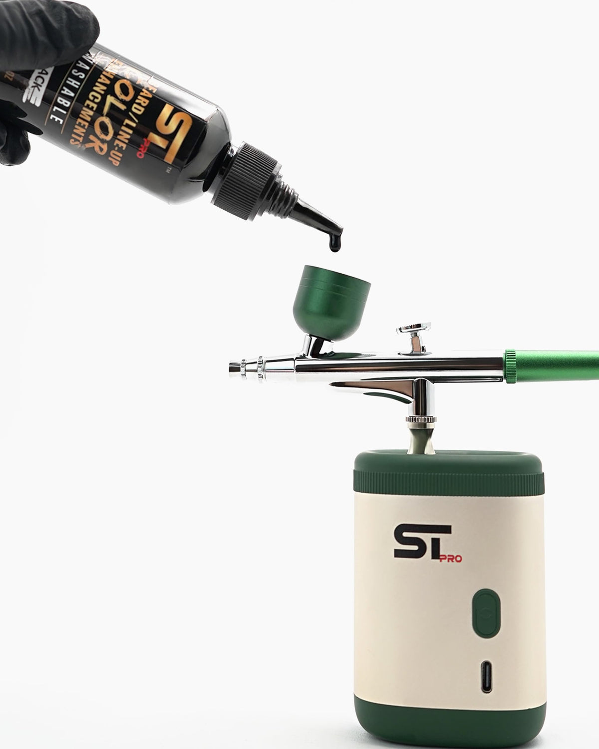 Supreme Trimmer Airbrush Easy Clean-Up keeps tools and skin tidy after use.