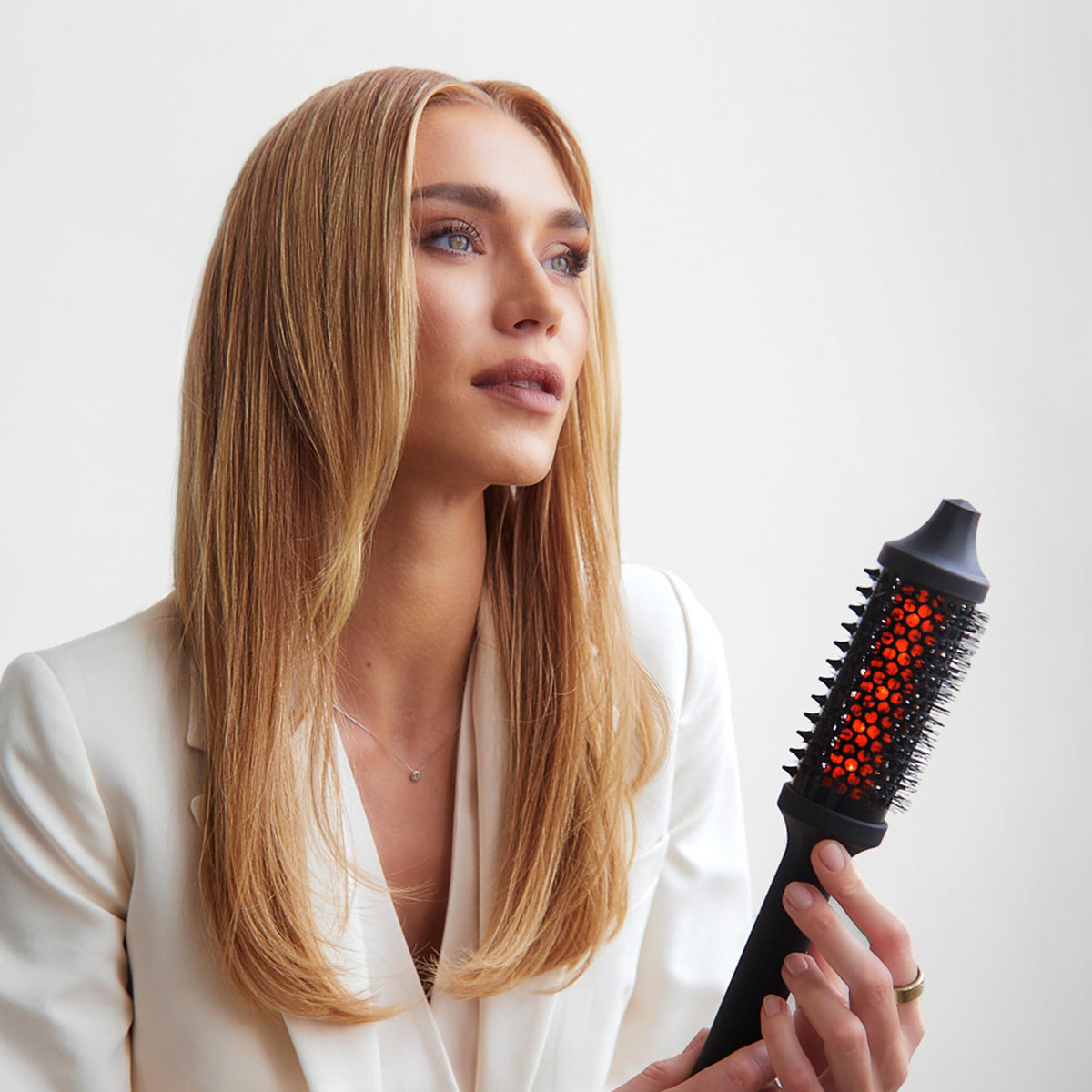 SUTRA Thermal Brush compact design easy storage and travel readiness.