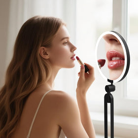 Suupvaor 20x concave lens requires close distance for focused view.