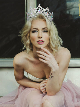 SWEETV sparkling tiara headpiece adds elegance for wedding celebrations