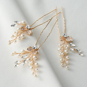 SweetV bridal hair pin with pearl leaf design adds subtle sparkle for your wedding day