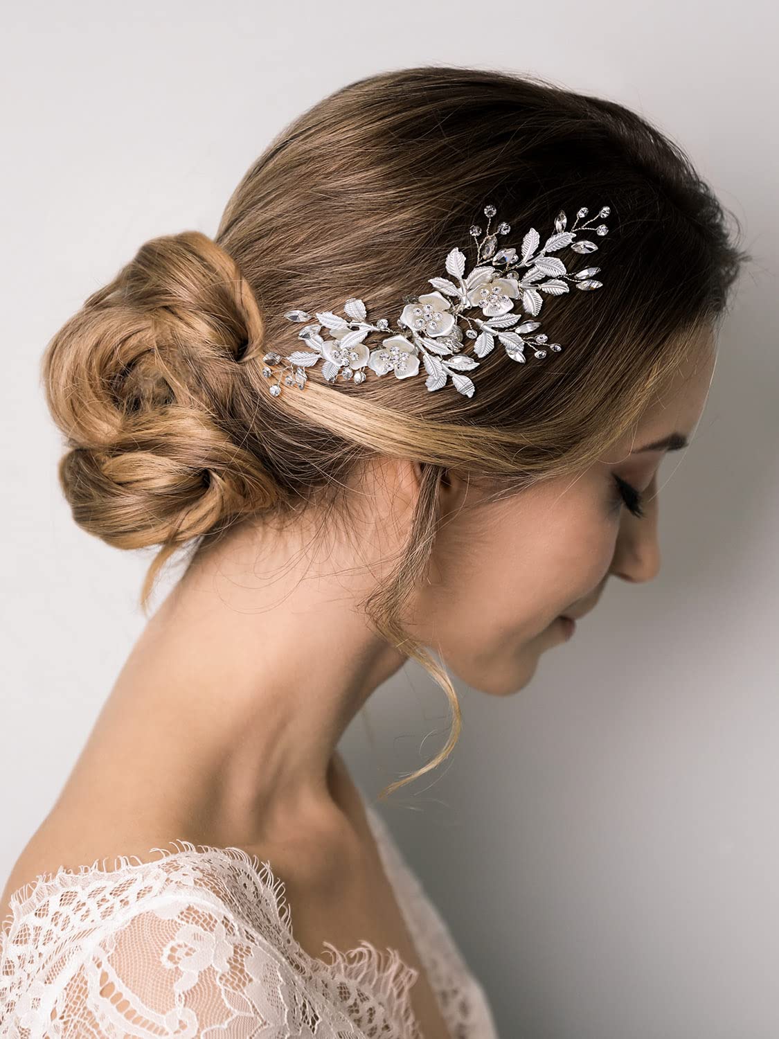 SWEETV comb wire-secure design demonstrates lasting wear throughout the celebration