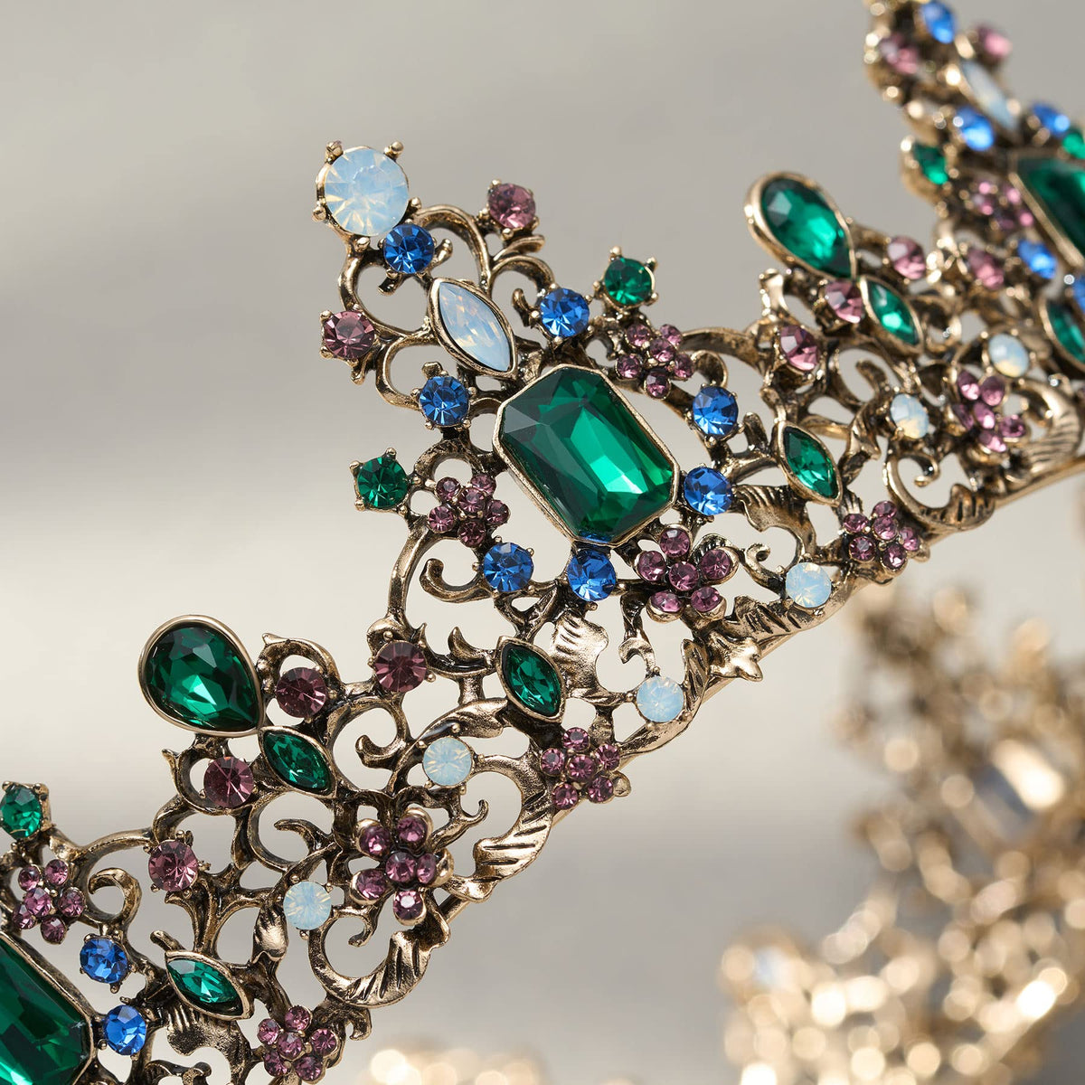 SWEETV crown-for-women green design with secure pin-loops for long wear.