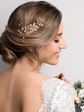 SweetV bendable branch hair clip allows flexible styling for the ceremony.