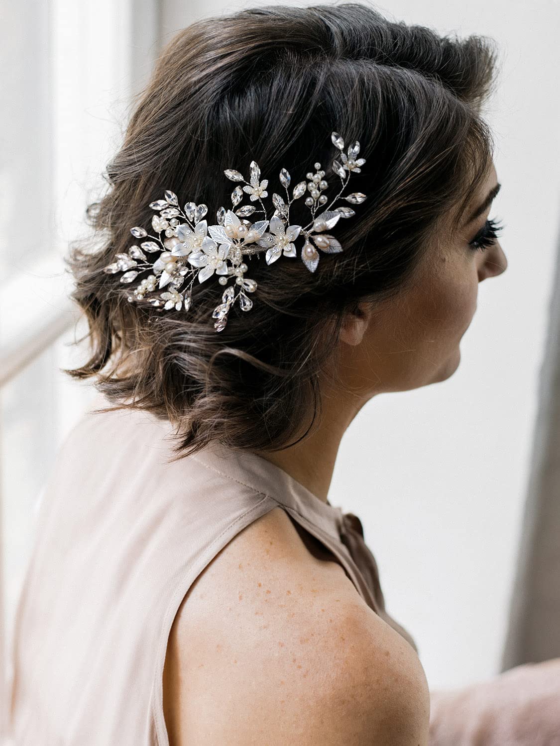 SWEETV handmade wedding accessory comb delivers artisan charm for brides