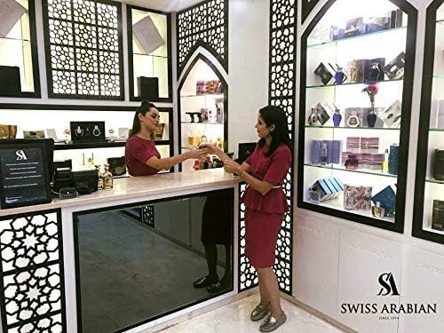 Swiss Arabian Rasheeqa perfume oil application offers easy dab on use