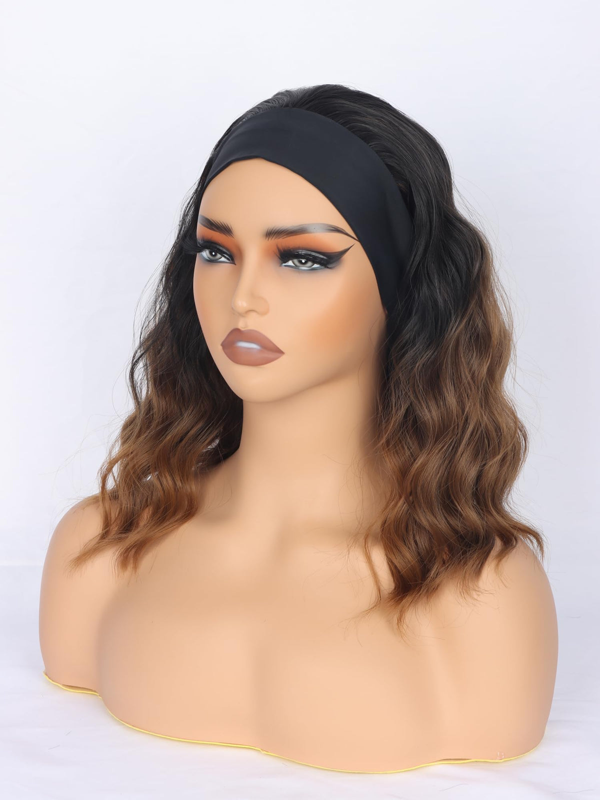 SYMEIW 14-inch brown-to-black wavy wig for everyday looks