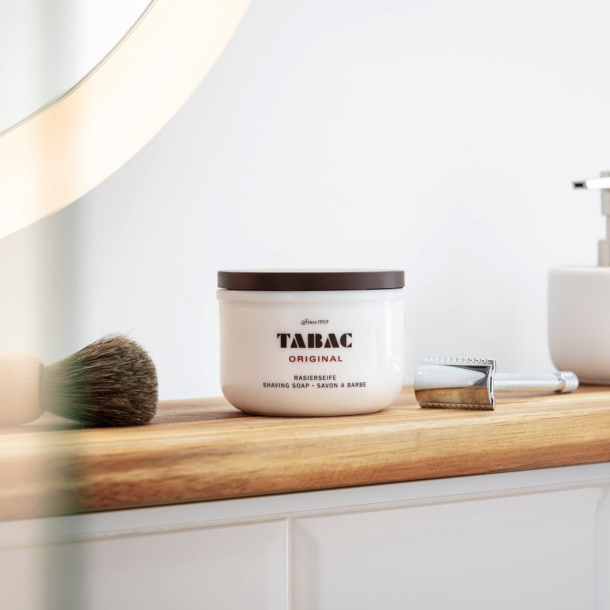 Tabac Original bowl lathering action for a smooth shave.