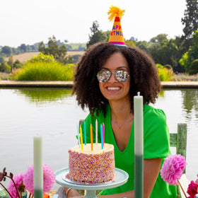 Talking Tables Happy Birthday headband, 34 cm tall, easy to wear for everyone.