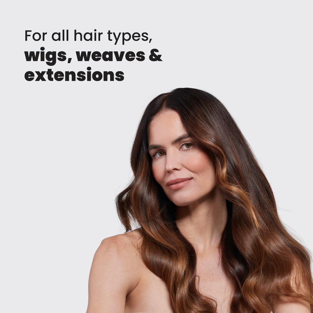 Tangle Teezer Ultimate Styler detangles knots and delivers frizz-free shine.